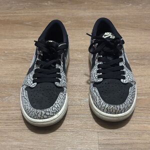 Men’s Nike Air Jordan 1 low elephant print